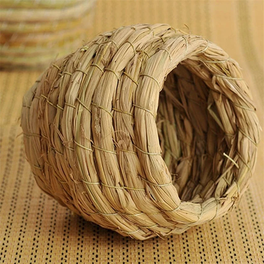 Straw Bird Nest: Handmade natural birdhouse for pets.