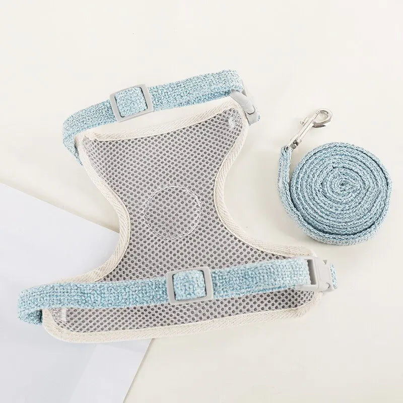 Cute Vest Leash: Breathable, adjustable, for small pets, kittens.