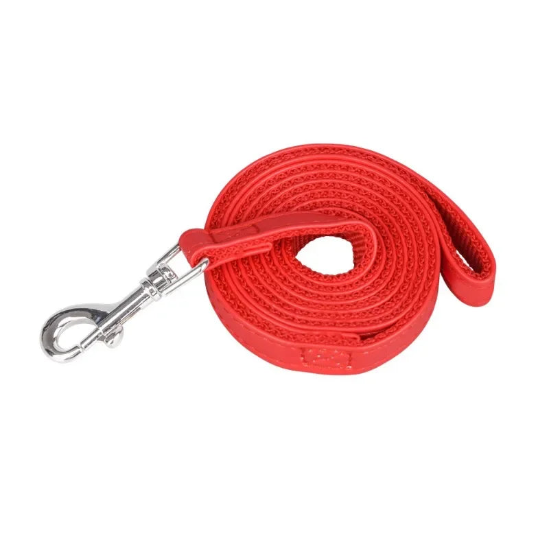 Pet Leash: Super Soft Handle, Heavy-Duty Nylon, Daily Use.