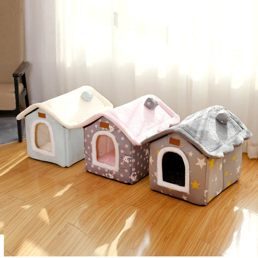 Warm Cat House: Cute design kennel for small pets.